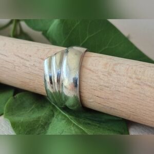 925 Sterling Silver Women's Ring Size 6.75